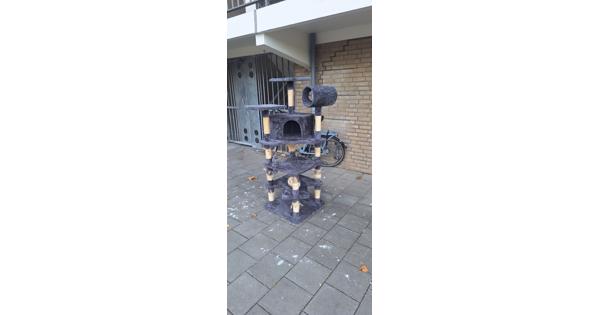 Grote kattenkrabpaal