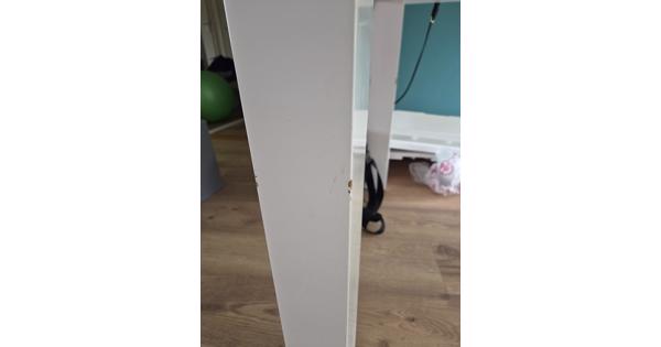 Big white table