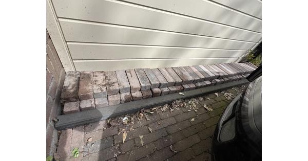 ca. 300 Waaltjes klinkers tegels voor terras buiten