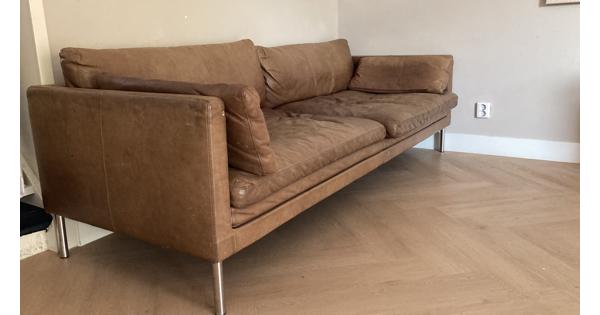 Bruine leren trendy bank