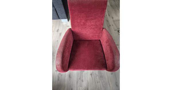 Bordeauxrode stoel