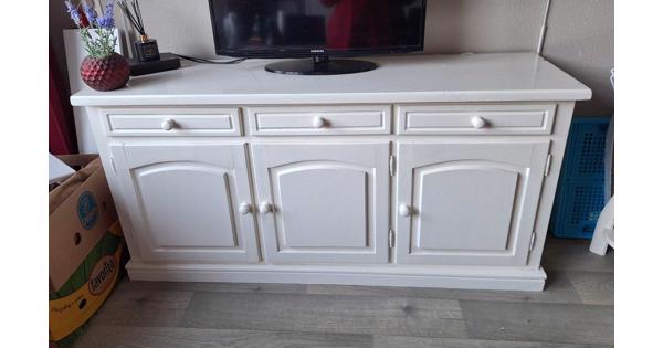 geschilderde eiken kast