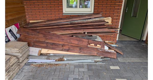 Houten planken gratis af te halen