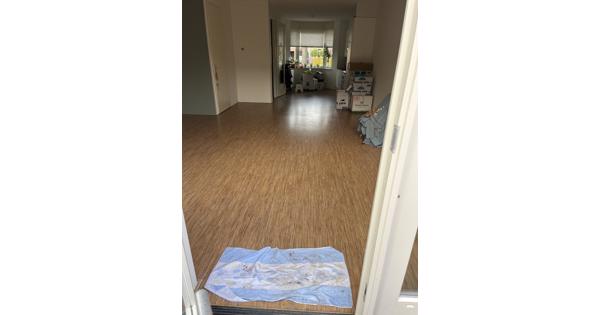 Laminaatvloer ca 80 m2