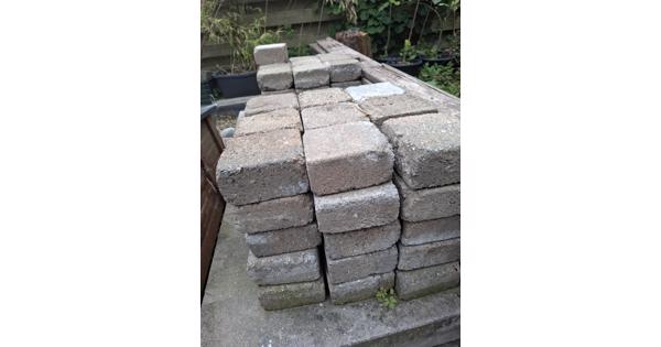 100 bruine trommelstenen 14 x 14 x 7 cm01-09-1