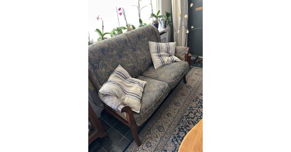 Klassieke 2 zitsbank met 3 fauteuils 