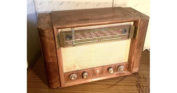 Oude Buizen en transistor radio’s
