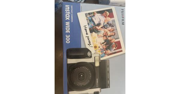 Instant camera plus 10 sheets