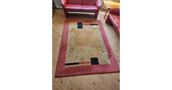 Vloerkleer rood/geel/zwart 220x160
