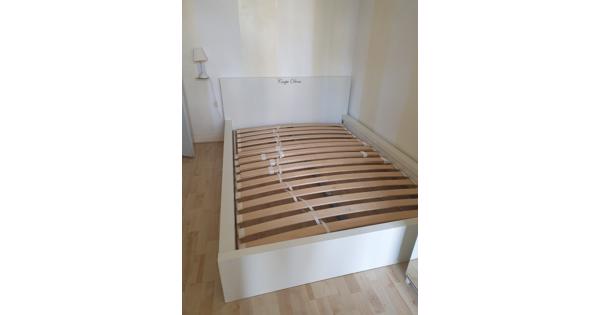Ikea bed  wit140cm x 200cm