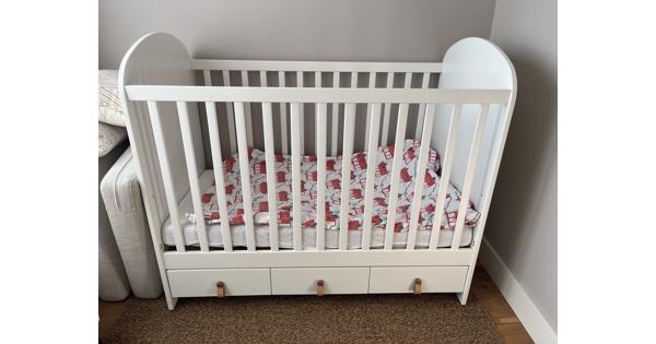 Babybed IKEA met lades