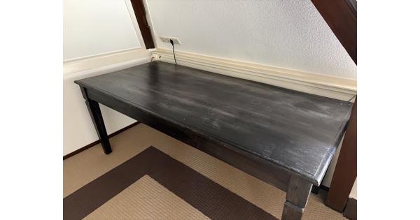 Grote eettafel uit Bali