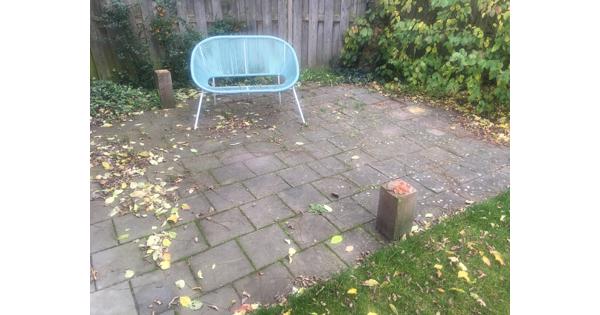 GRATIS! Uitstekend uitziende terrastegels formaat 30 x 30 cm. +- 21 m2