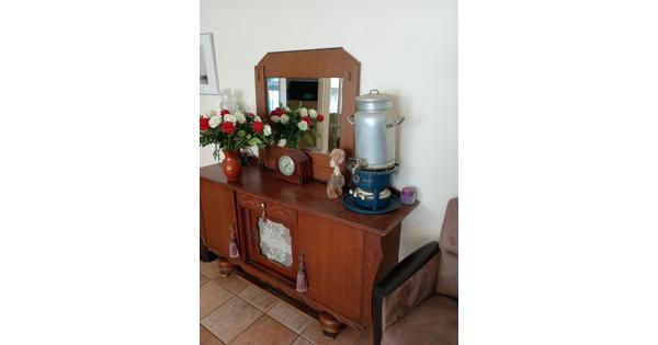 Mooi dressoir voor kamer of hal