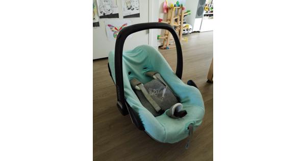MaxiCosi Pebble autostoeltje incl. FamilyFix onderstel