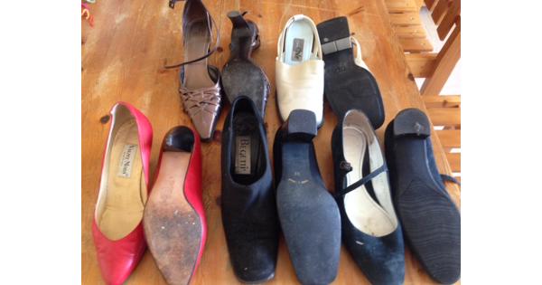 5 paar schoenen, 1 paar laarsjes en 1 paar sandalen