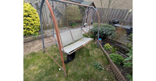 Schommelbank 2m like verf nodig