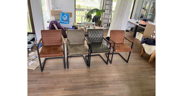 4 luxe eetkamer stoelen