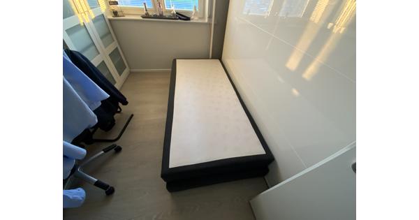 2 box spring matrassen van 200 cm/90 cm