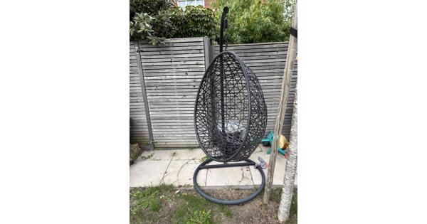 Hangstoel swing zwart