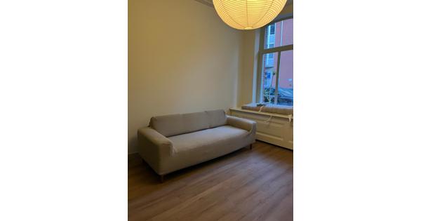 Lekkere bank met nieuwe overtrek