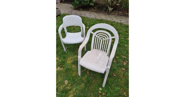 Twee tuinstoelen