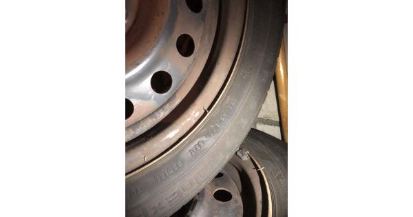 Nissan Almera Tino autobanden 