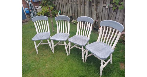 Leuke Stevige Houten eettafel stoelen Gratis op halen