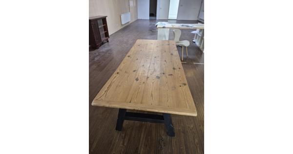Solide tafel 210x90