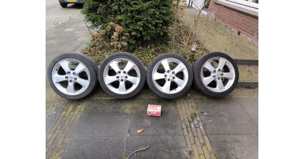 Gebruikte toyota velgen 17 inch 215 45R17