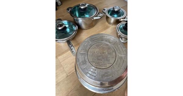 Pannenset, 5 pannen met deksel