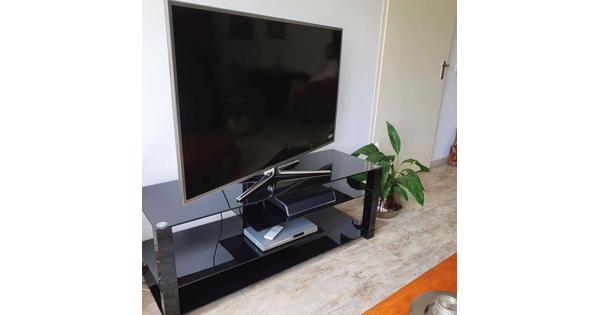 Zwart glazen TV-meubel