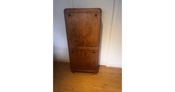 Hangkastje met bureaublad