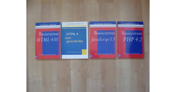 4 boeken over HTML, javascript en PHP