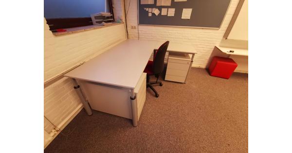 Bureau L-vormig 180x80 cm met bureaustoel, beide hoogteverstelbaar