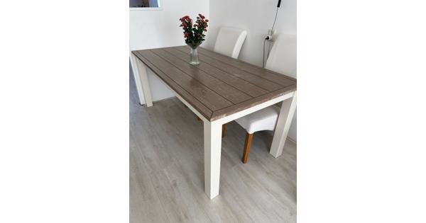  Eettafel voor 4 personen