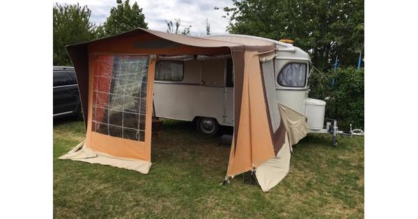 Gedoneerde caravan uit 1967