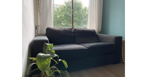 Gratis grijze 2.5 zits bank