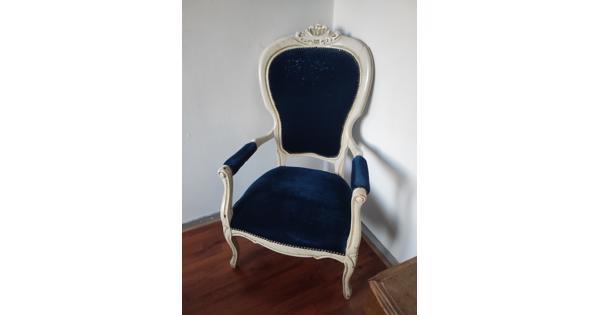 Twee blauwe fauteuils