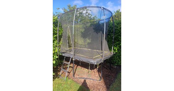 Trampoline