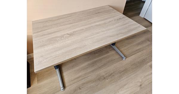 Bureau (in hoogte verstelbaar)