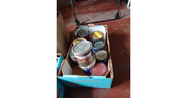 Buitenverf voor kozijnen en deuren kleuren oud hollands groen en schelpenwit