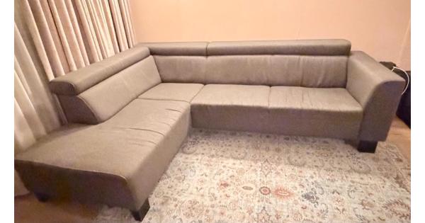 Corner Sofa in decent condition