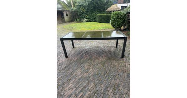 Tuintafel met stenen blad