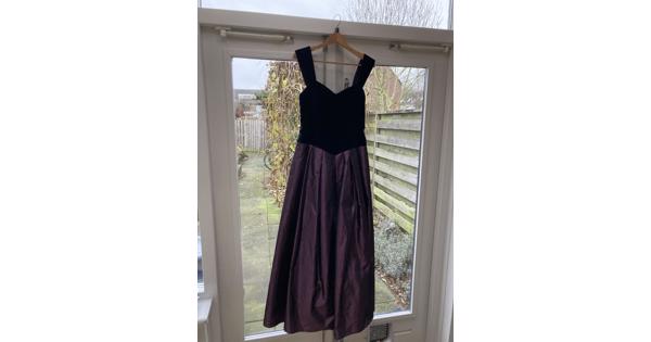 Feestjurk zijde rok en velours lijfje