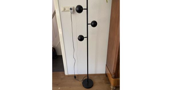 Zwarte 3 bollen lamp