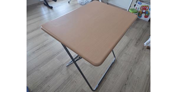 Klein opklaptafeltje