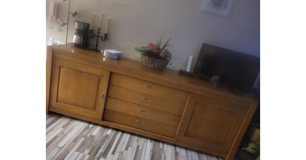 Vitrinekast en dressoir