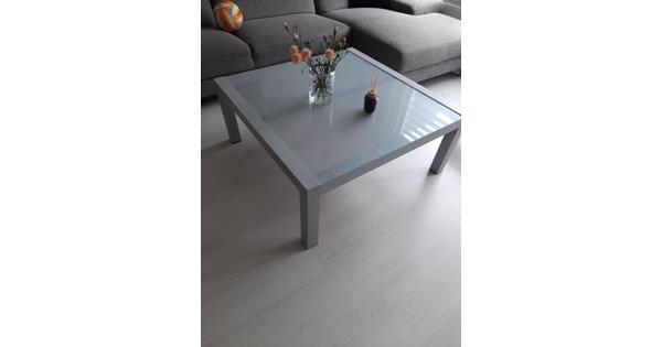 salon tafel met 2 bij tafeltjes