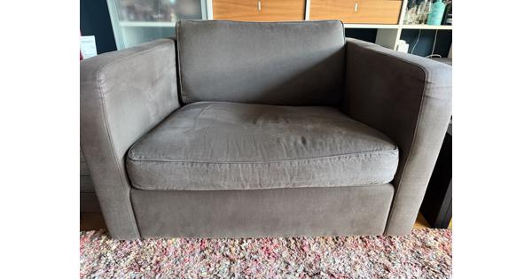 Bruine love seat 